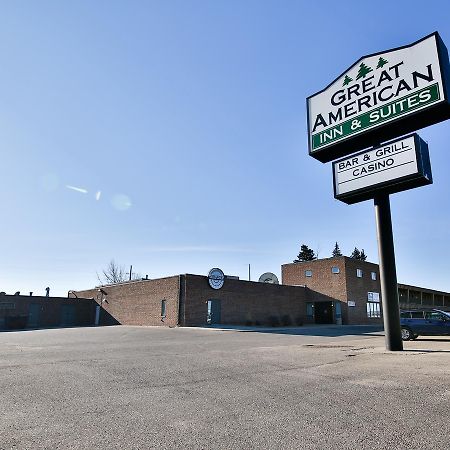 Great American Inn & Suites Devils Lake Exteriör bild