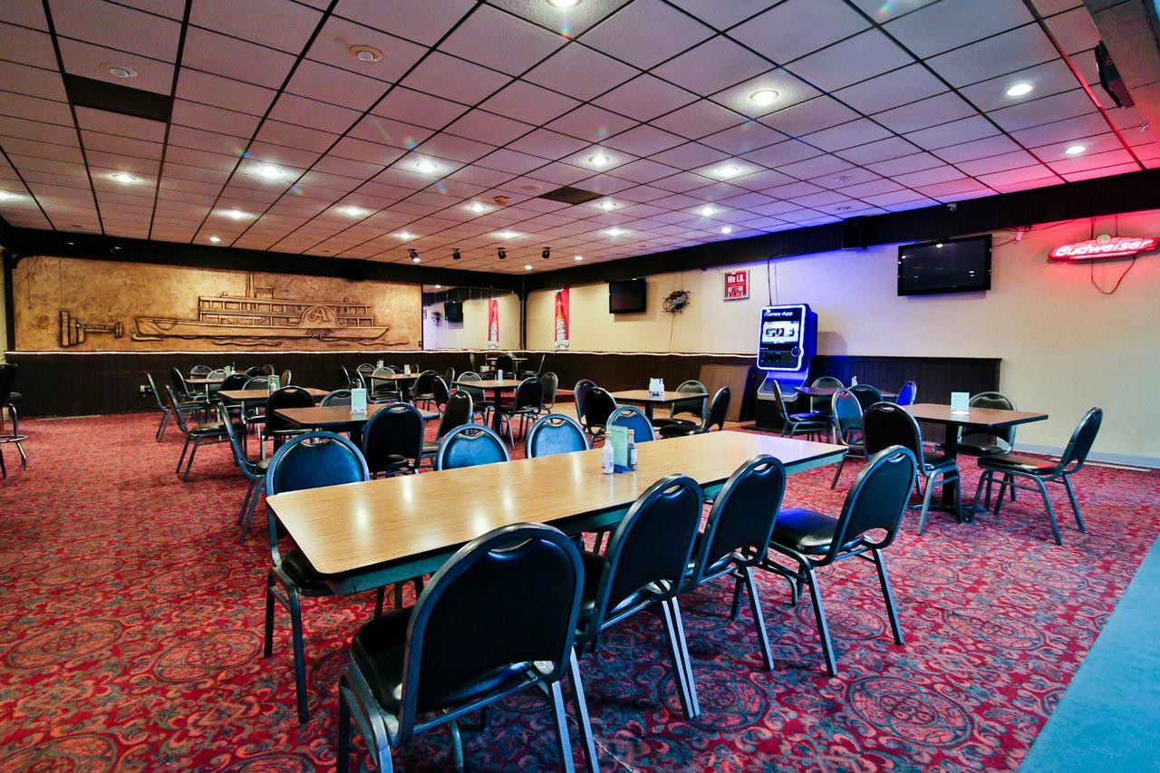Great American Inn & Suites Devils Lake Exteriör bild