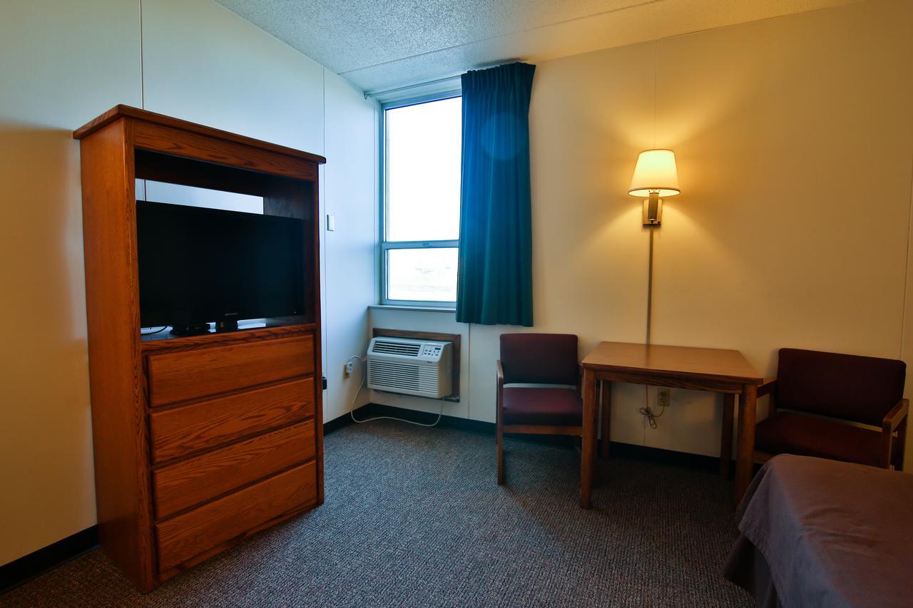 Great American Inn & Suites Devils Lake Exteriör bild