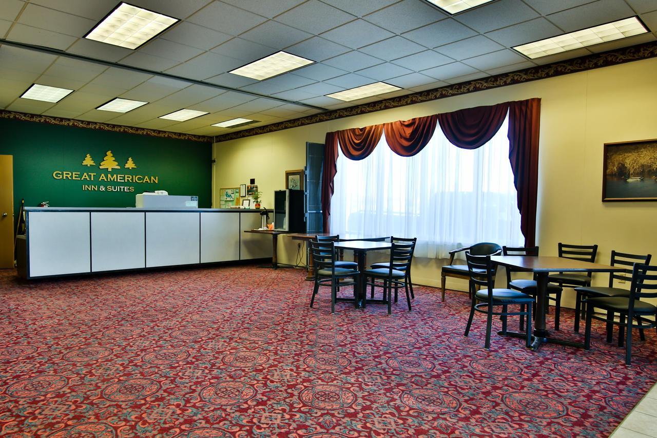 Great American Inn & Suites Devils Lake Exteriör bild